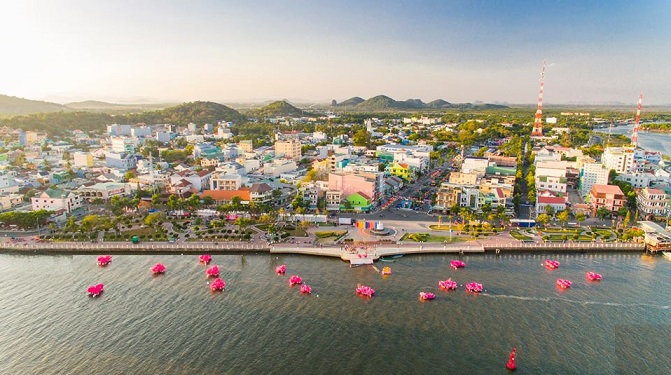 Lễ hội hoa đăng tại thành phố Hà Tiên